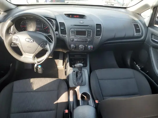KNAFK4A60G5574252 2016 KIA FORTE - Image 8
