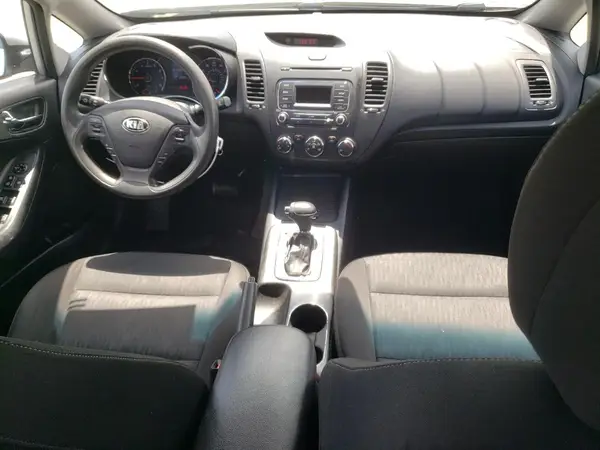 KNAFK4A60G5575403 2016 KIA FORTE - Image 8
