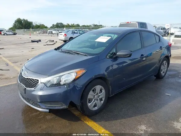KNAFK4A60G5578060 2016 KIA FORTE - Image 2