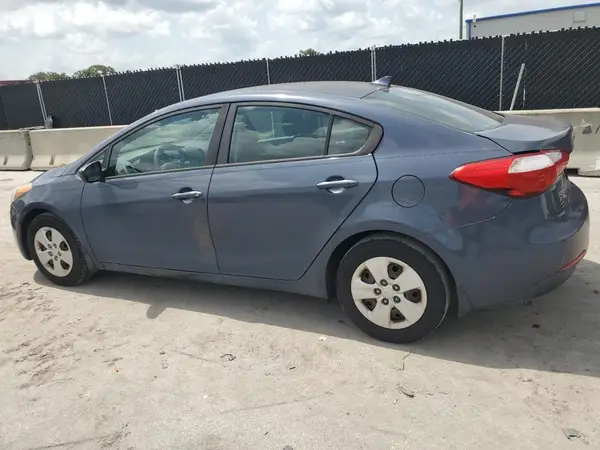 KNAFK4A60G5579502 2016 KIA FORTE - Image 2