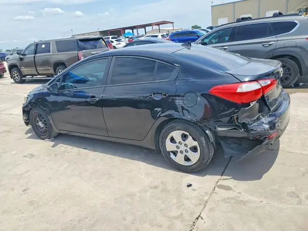 KNAFK4A60G5586630 2016 KIA FORTE - Image 2