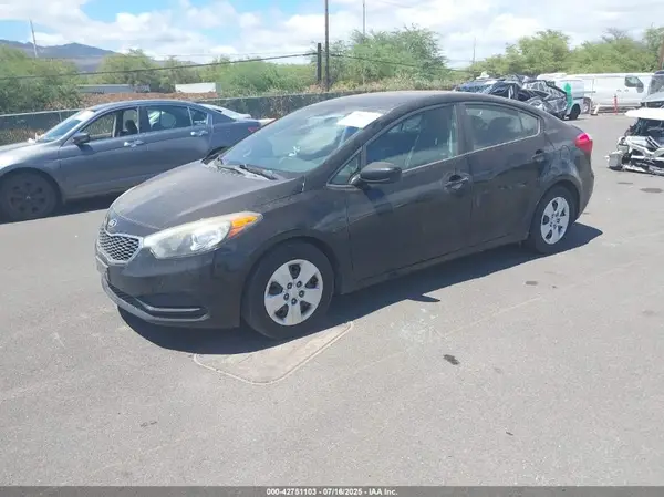 KNAFK4A60G5590385 2016 KIA FORTE - Image 2