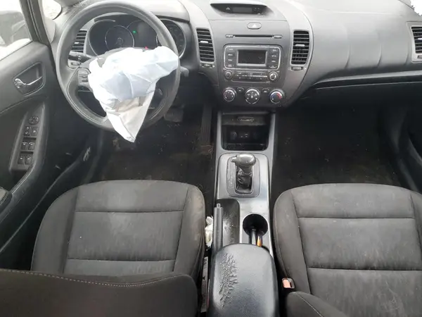 KNAFK4A60G5593450 2016 KIA FORTE - Image 8