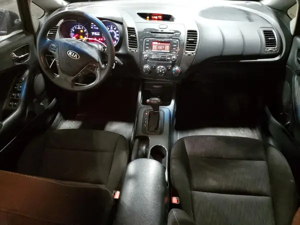 KNAFK4A60G5593528 2016 KIA FORTE - Image 8