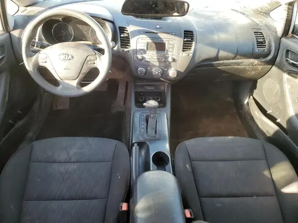 KNAFK4A60G5594243 2016 KIA FORTE - Image 8