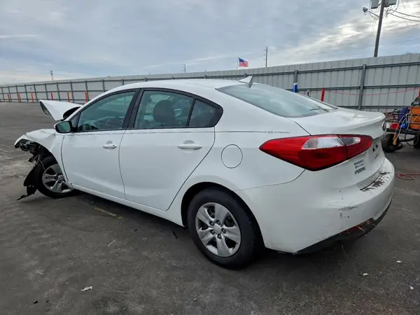KNAFK4A60G5596588 2016 KIA FORTE - Image 2