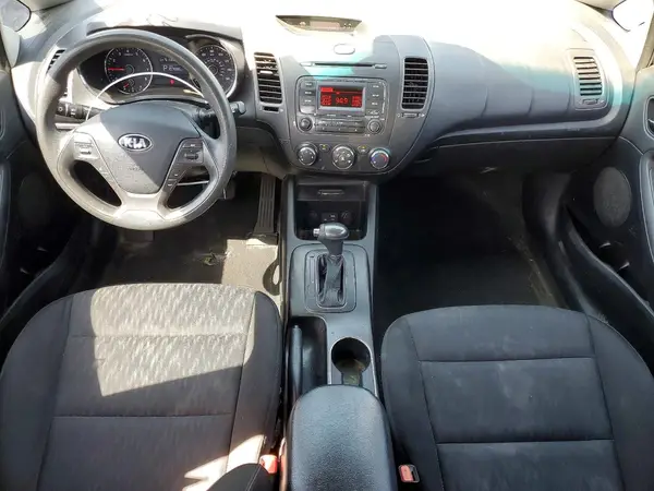 KNAFK4A60G5601143 2016 KIA FORTE - Image 8