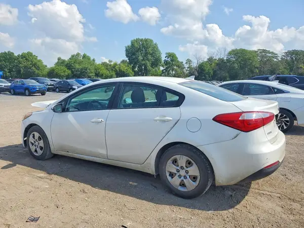 KNAFK4A60G5602812 2016 KIA FORTE - Image 2