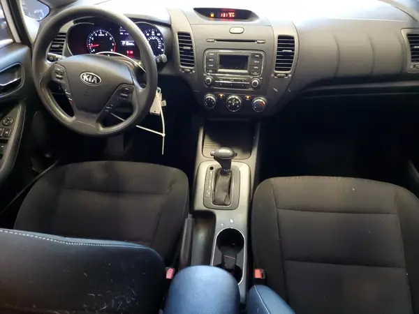 KNAFK4A60G5607198 2016 KIA FORTE - Image 8