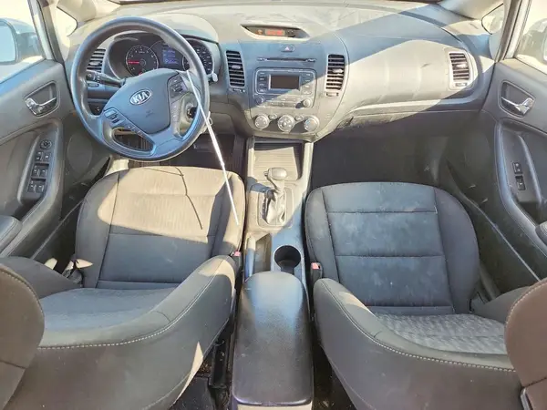 KNAFK4A60G5607217 2016 KIA FORTE - Image 8