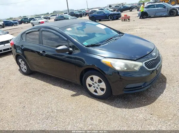 KNAFK4A60G5607251 2016 KIA FORTE - Image 1