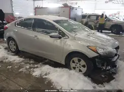 KNAFK4A60G5610327 2016 KIA FORTE