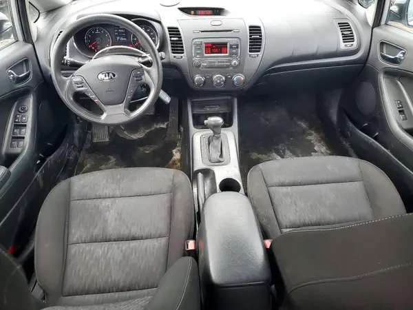 KNAFK4A60G5611039 2016 KIA FORTE - Image 8