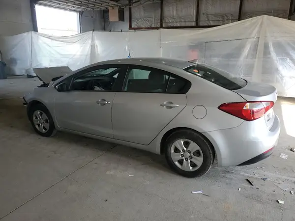 KNAFK4A60G5612739 2016 KIA FORTE - Image 2