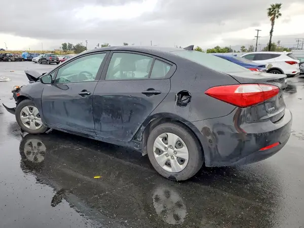 KNAFK4A60G5613003 2016 KIA FORTE - Image 2