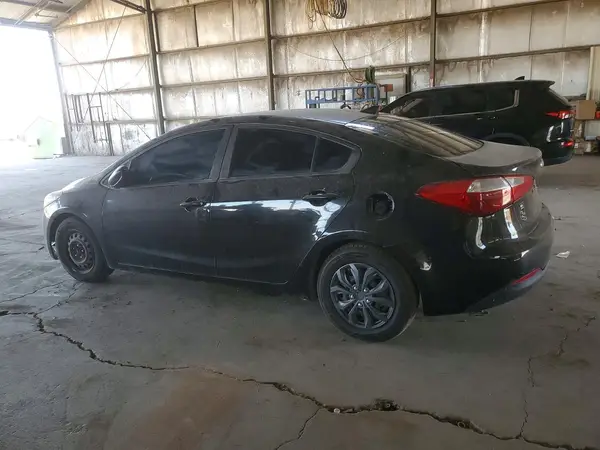 KNAFK4A60G5614281 2016 KIA FORTE - Image 2