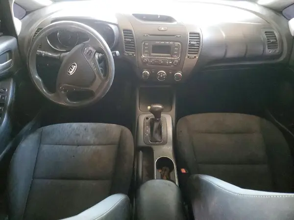 KNAFK4A60G5614281 2016 KIA FORTE - Image 8