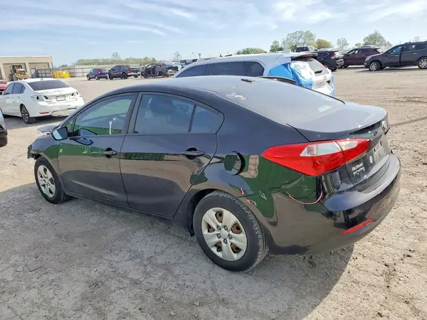 KNAFK4A60G5614779 2016 KIA FORTE - Image 2