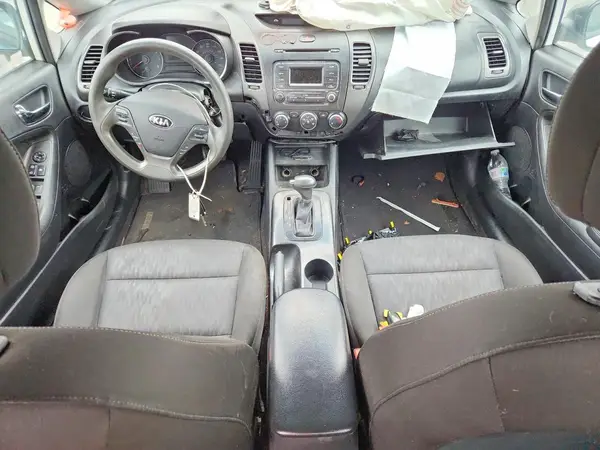 KNAFK4A60G5615785 2016 KIA FORTE - Image 8