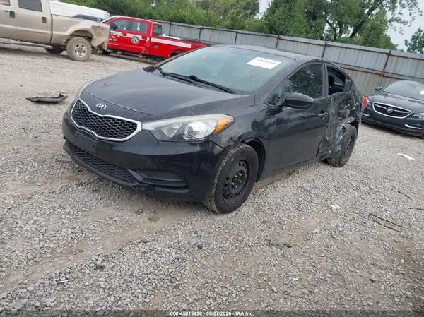 KNAFK4A60G5615897 2016 KIA FORTE - Image 2