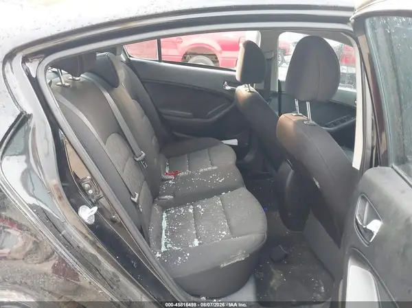 KNAFK4A60G5615897 2016 KIA FORTE - Image 8