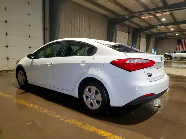 KNAFK4A60G5617536 2016 KIA FORTE - Image 2