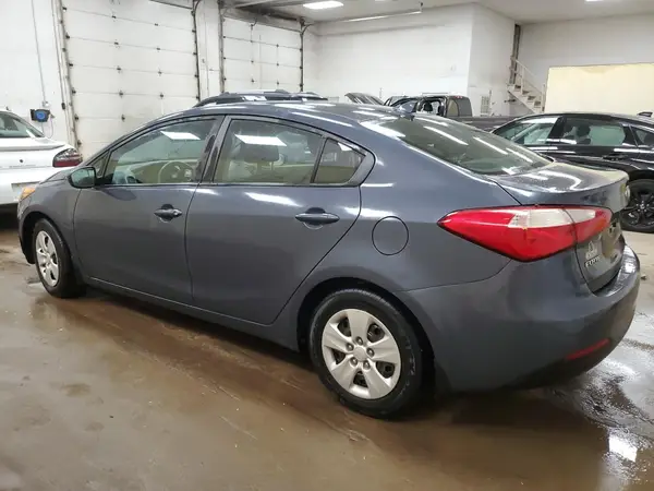 KNAFK4A60G5617956 2016 KIA FORTE - Image 2