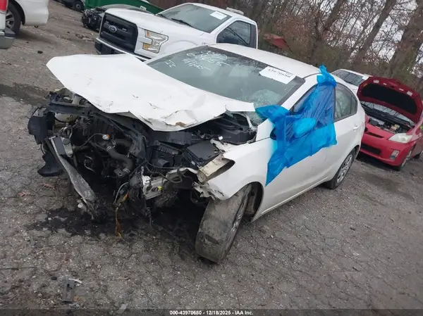 KNAFK4A60G5618055 2016 KIA FORTE - Image 2