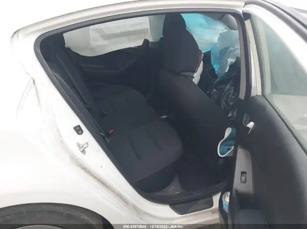 KNAFK4A60G5618055 2016 KIA FORTE - Image 8