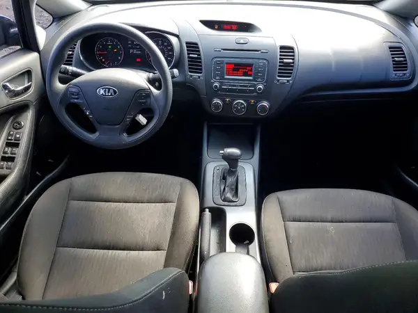 KNAFK4A60G5618590 2016 KIA FORTE - Image 8