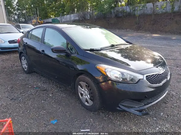 KNAFK4A60G5619061 2016 KIA FORTE - Image 1