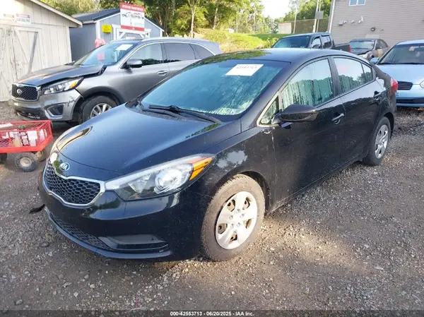 KNAFK4A60G5619061 2016 KIA FORTE - Image 2