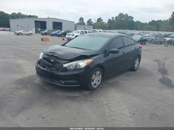 KNAFK4A60G5619710 2016 KIA FORTE - Image 2