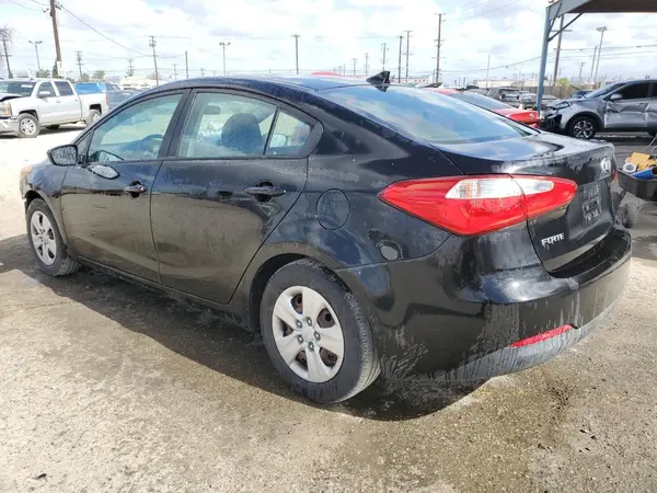 KNAFK4A60G5619769 2016 KIA FORTE - Image 2