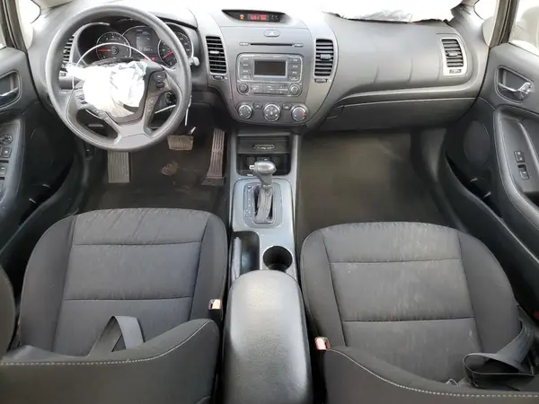 KNAFK4A60G5619769 2016 KIA FORTE - Image 8