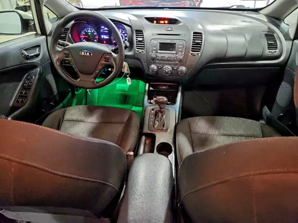 KNAFK4A60G5620789 2016 KIA FORTE - Image 8