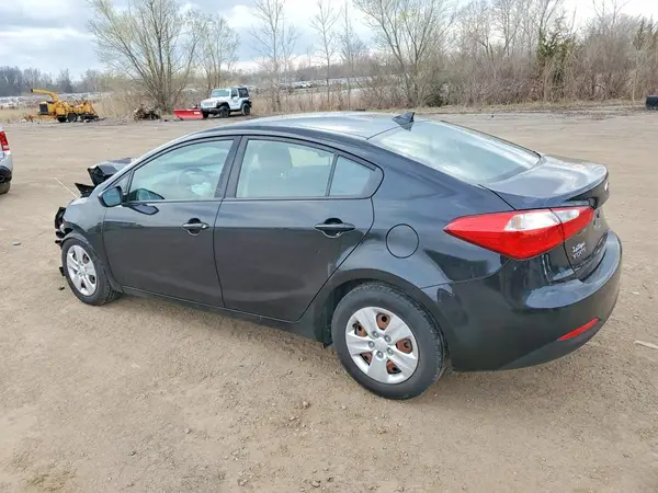KNAFK4A60G5621246 2016 KIA FORTE - Image 2