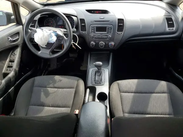 KNAFK4A60G5621246 2016 KIA FORTE - Image 8