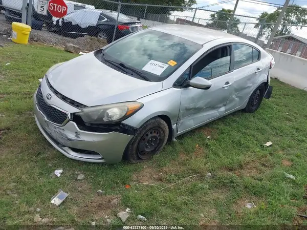 KNAFK4A61G5438776 2016 KIA FORTE - Image 2