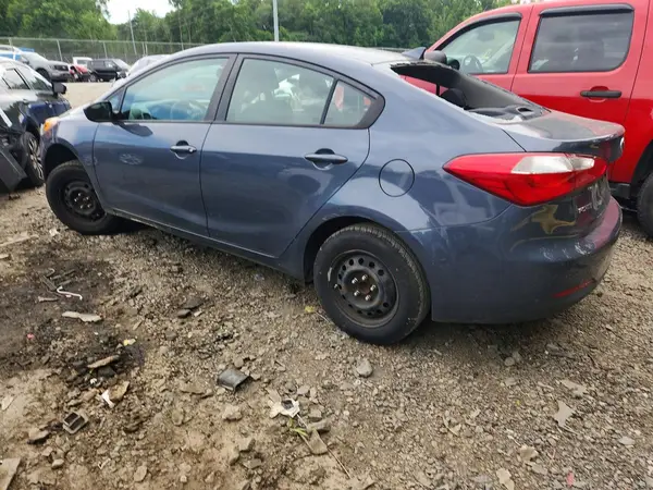 KNAFK4A61G5440558 2016 KIA FORTE - Image 2