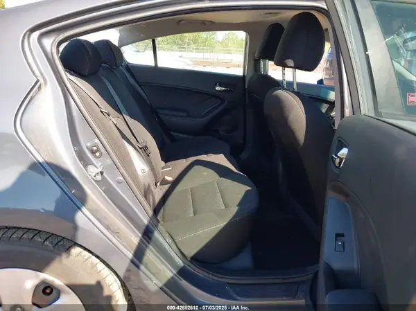 KNAFK4A61G5442391 2016 KIA FORTE - Image 8