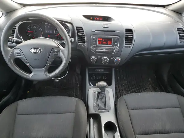 KNAFK4A61G5457196 2016 KIA FORTE - Image 8