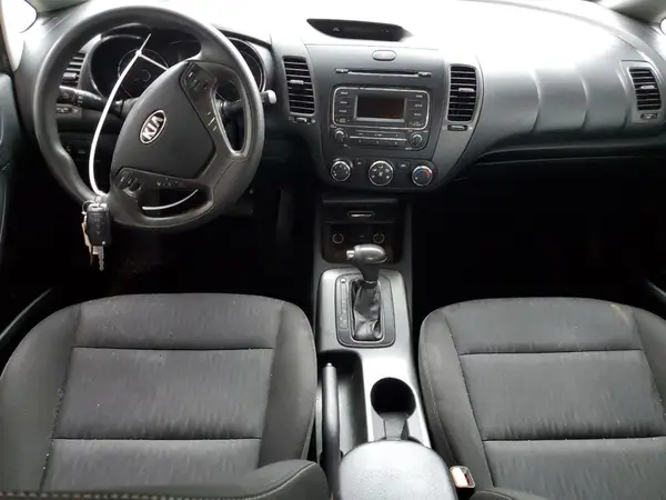 KNAFK4A61G5457537 2016 KIA FORTE - Image 8