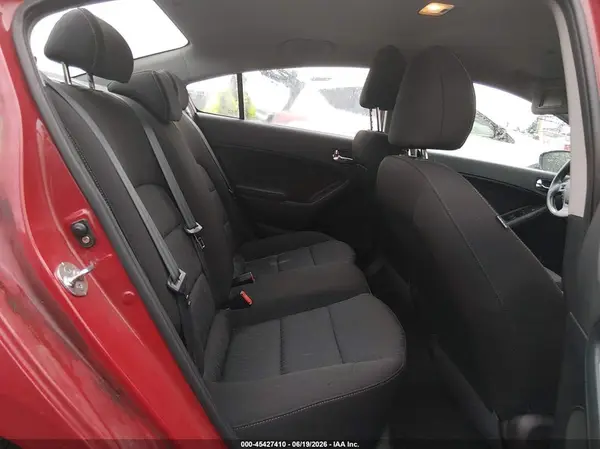 KNAFK4A61G5458476 2016 KIA FORTE - Image 8