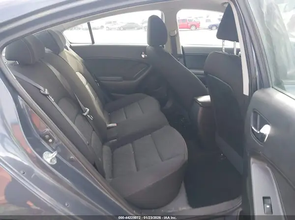 KNAFK4A61G5459238 2016 KIA FORTE - Image 8