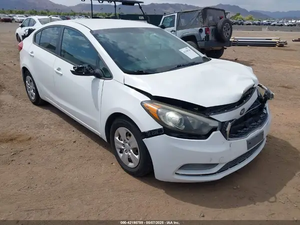 KNAFK4A61G5463113 2016 KIA FORTE - Image 1