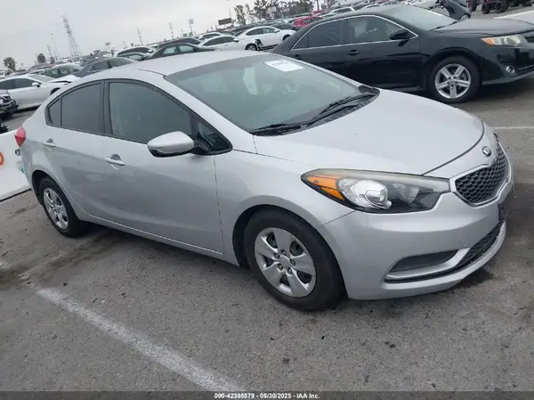 KNAFK4A61G5463466 2016 KIA FORTE - Image 1