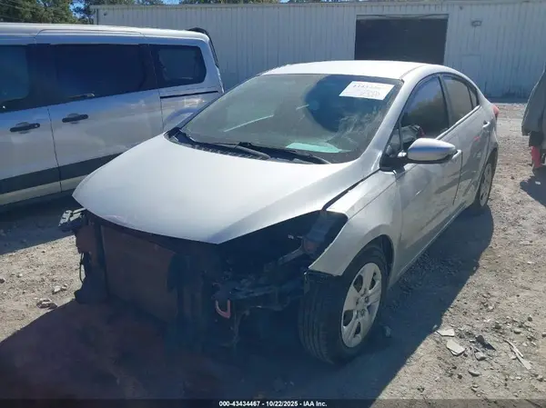 KNAFK4A61G5466903 2016 KIA FORTE - Image 2