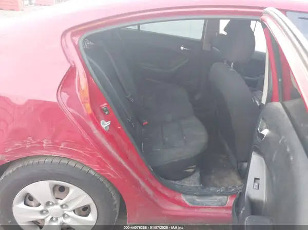 KNAFK4A61G5469218 2016 KIA FORTE - Image 8