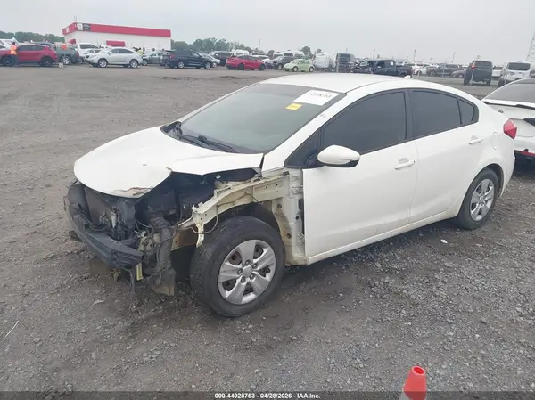 KNAFK4A61G5469509 2016 KIA FORTE - Image 2